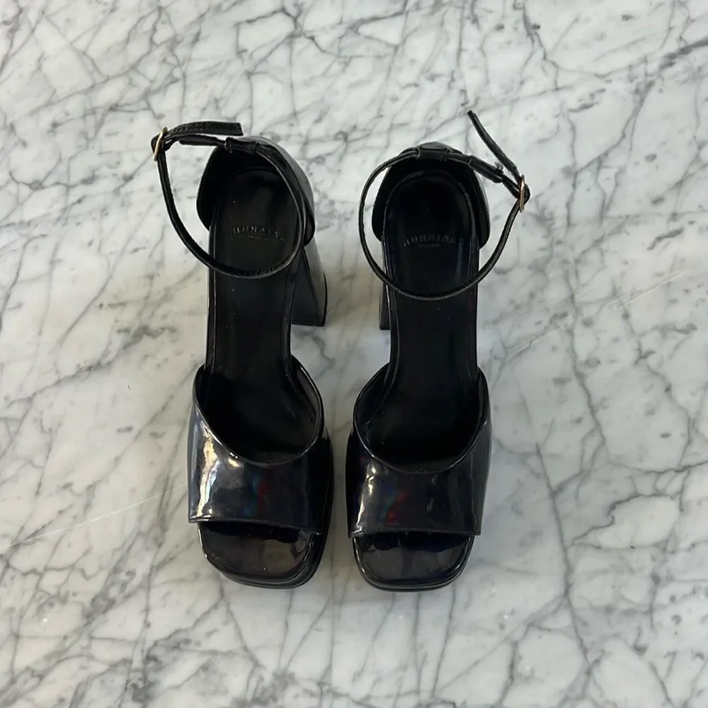 Women’s Platform Heels~Black Patent Leather Size 8 Mundial